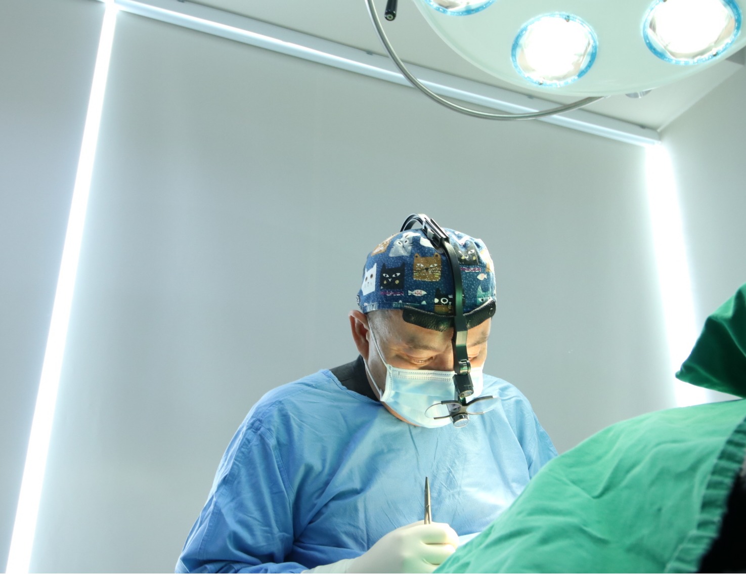 허쉬성형외과 윤원장님 Dr. Yoon HERSHE Plastic Surgery Korea